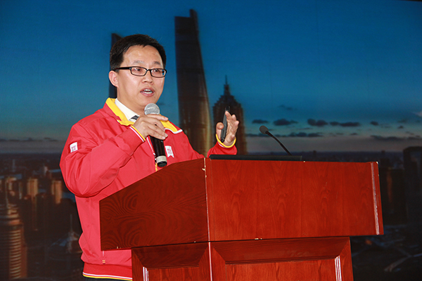 东方雨虹民用建材有限责任公司副总经理熊卫峰先生